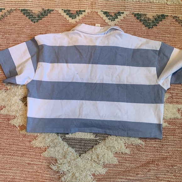 Striped Collar Top - Picture 2 of 3